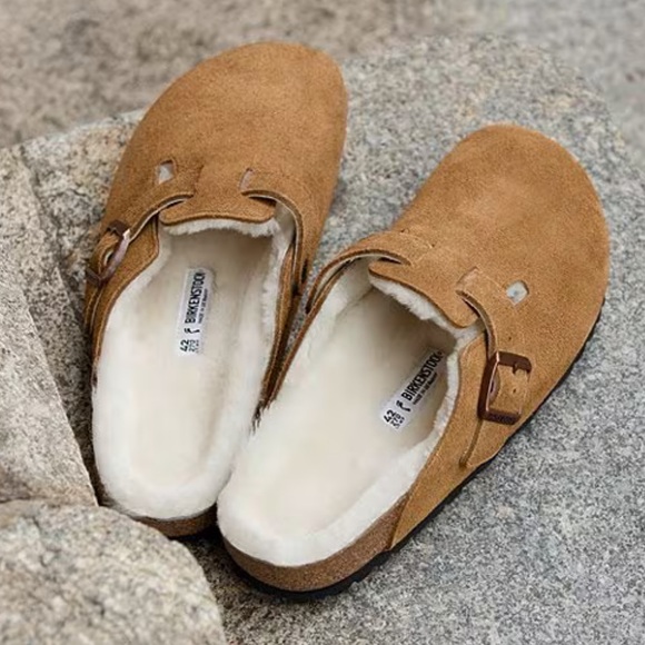 NWT BIRKENSTOCK Women’s Boston Shearling Clogs